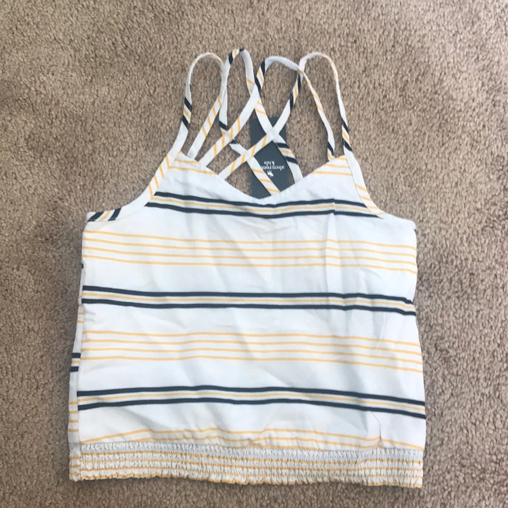 Sleeveless shirt